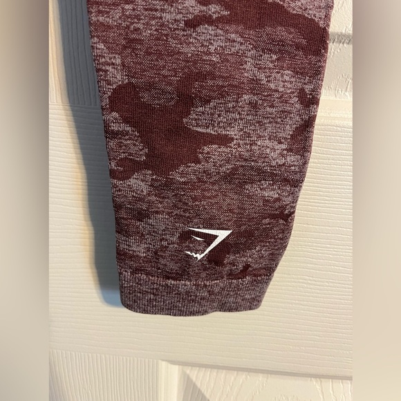 Gymshark Adapt Camo Seamless Leggings Berry Red - Picture 4 of 6